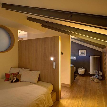 Apartamento Sui Tetti Di Bolonia Exterior foto